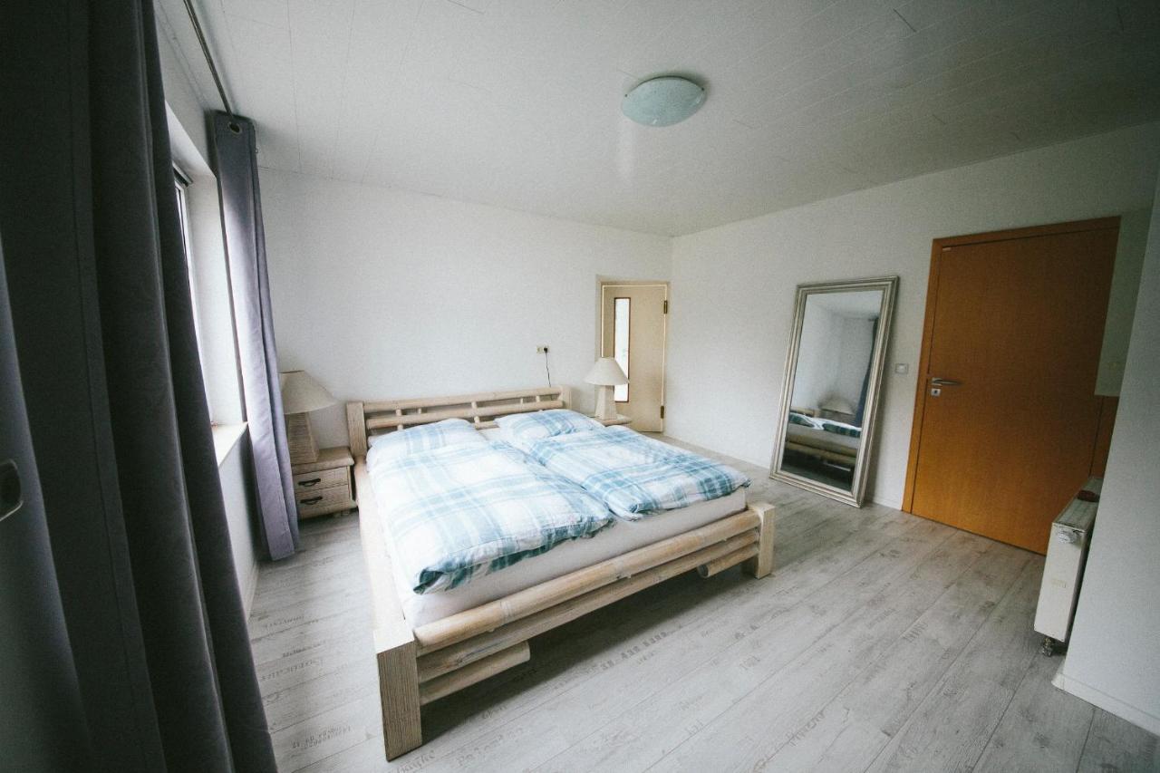 Grosse & Voll Ausgestattete Apartments, Studios, Doppelzimmer, Workspace, Parkplatz, Netflix, Prime & Schnelles Wifi In Ruhiger Lage Mit Garten Rudolstadt Ngoại thất bức ảnh