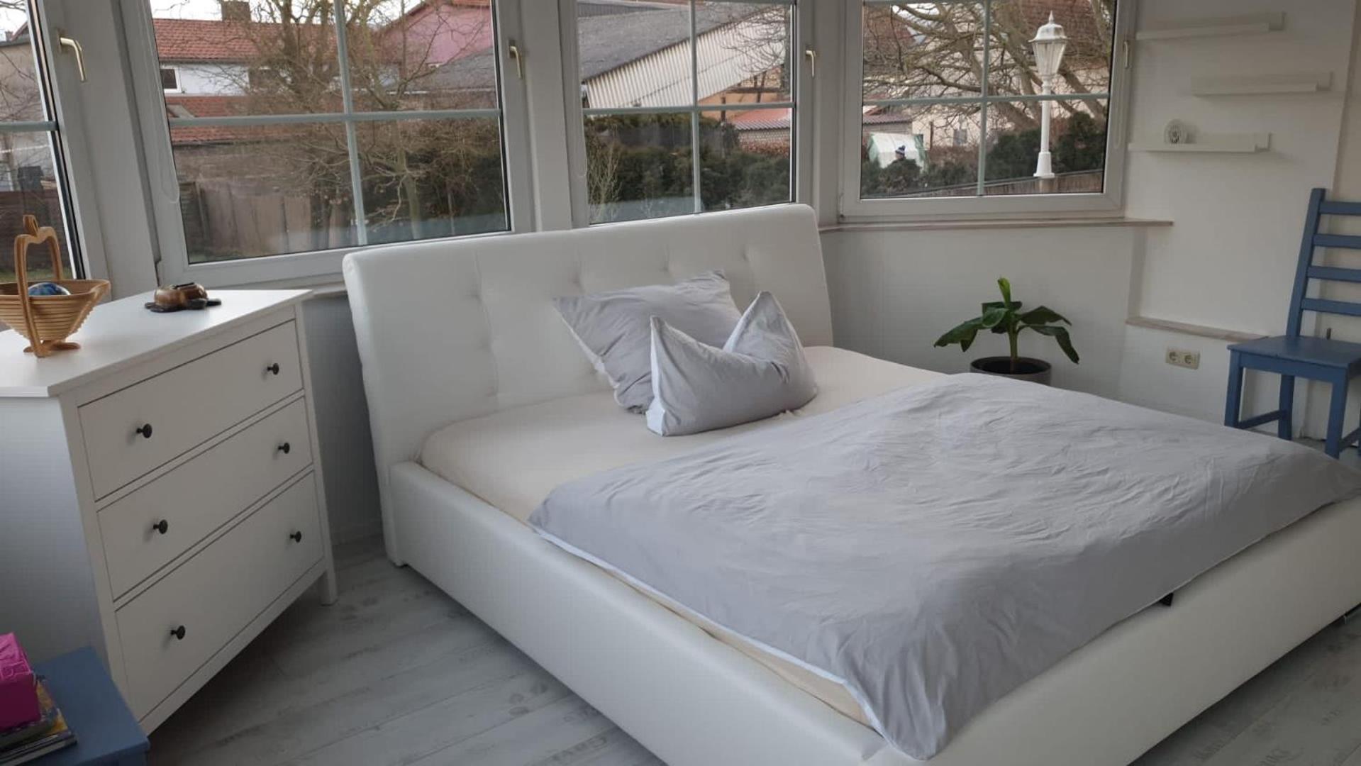 Grosse & Voll Ausgestattete Apartments, Studios, Doppelzimmer, Workspace, Parkplatz, Netflix, Prime & Schnelles Wifi In Ruhiger Lage Mit Garten Rudolstadt Ngoại thất bức ảnh