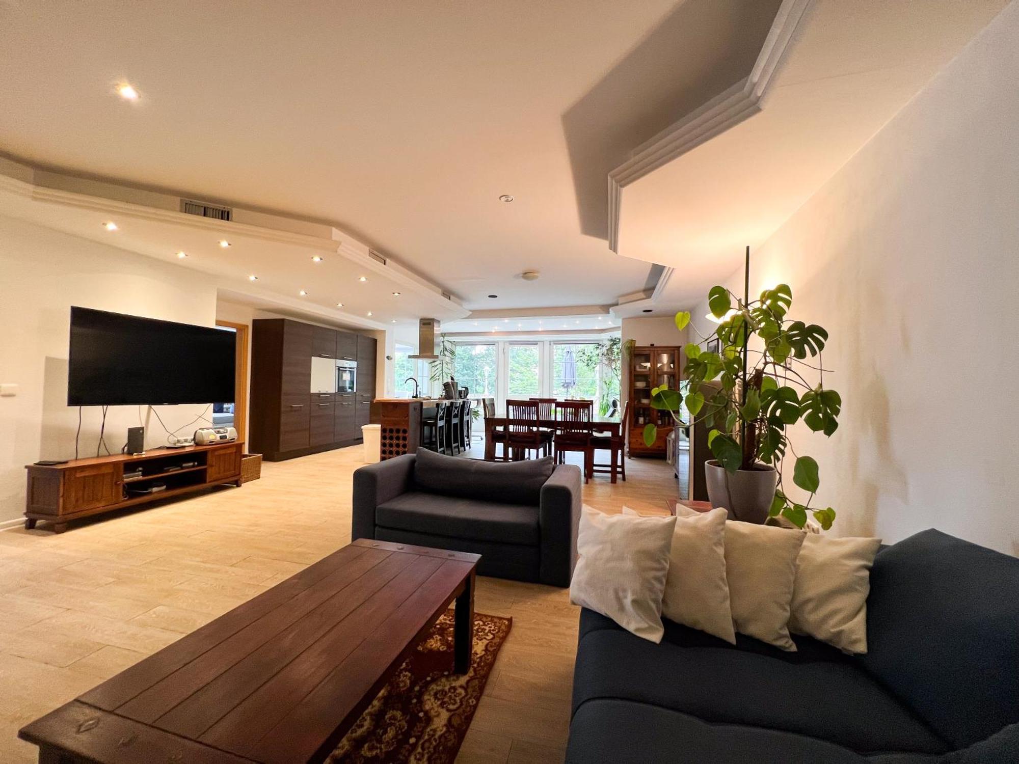 Grosse & Voll Ausgestattete Apartments, Studios, Doppelzimmer, Workspace, Parkplatz, Netflix, Prime & Schnelles Wifi In Ruhiger Lage Mit Garten Rudolstadt Ngoại thất bức ảnh