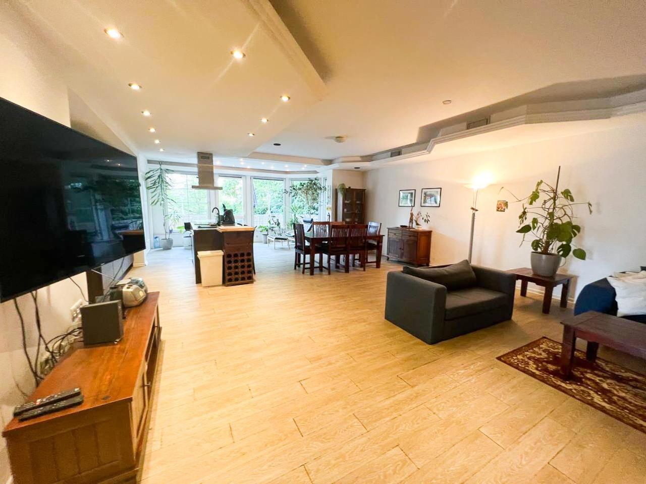 Grosse & Voll Ausgestattete Apartments, Studios, Doppelzimmer, Workspace, Parkplatz, Netflix, Prime & Schnelles Wifi In Ruhiger Lage Mit Garten Rudolstadt Ngoại thất bức ảnh