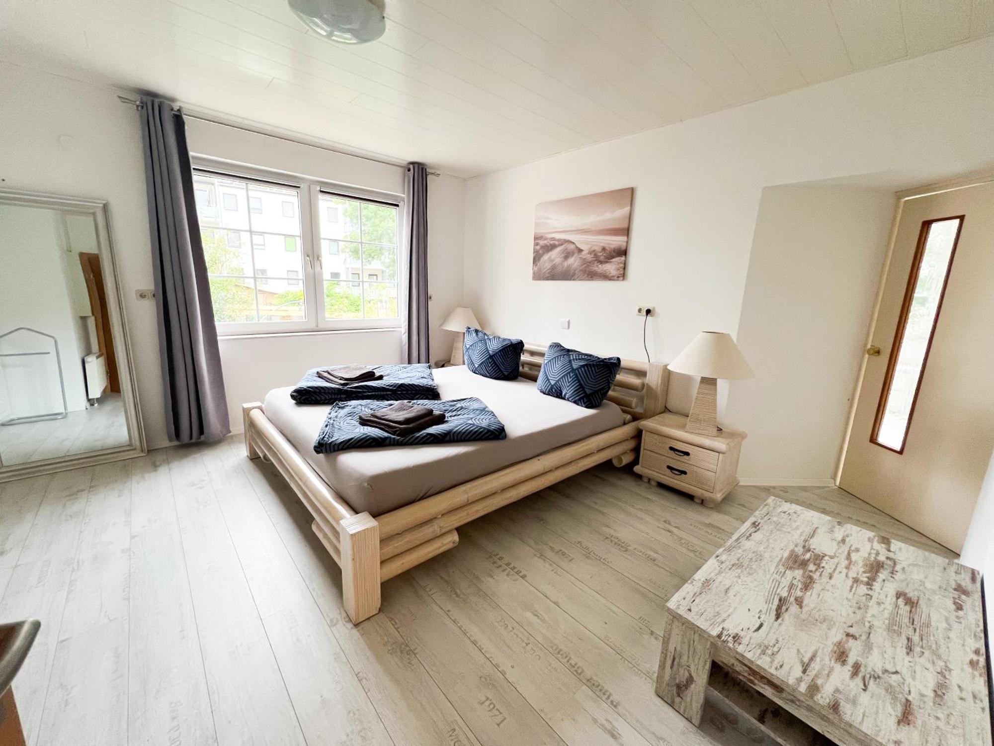 Grosse & Voll Ausgestattete Apartments, Studios, Doppelzimmer, Workspace, Parkplatz, Netflix, Prime & Schnelles Wifi In Ruhiger Lage Mit Garten Rudolstadt Phòng bức ảnh