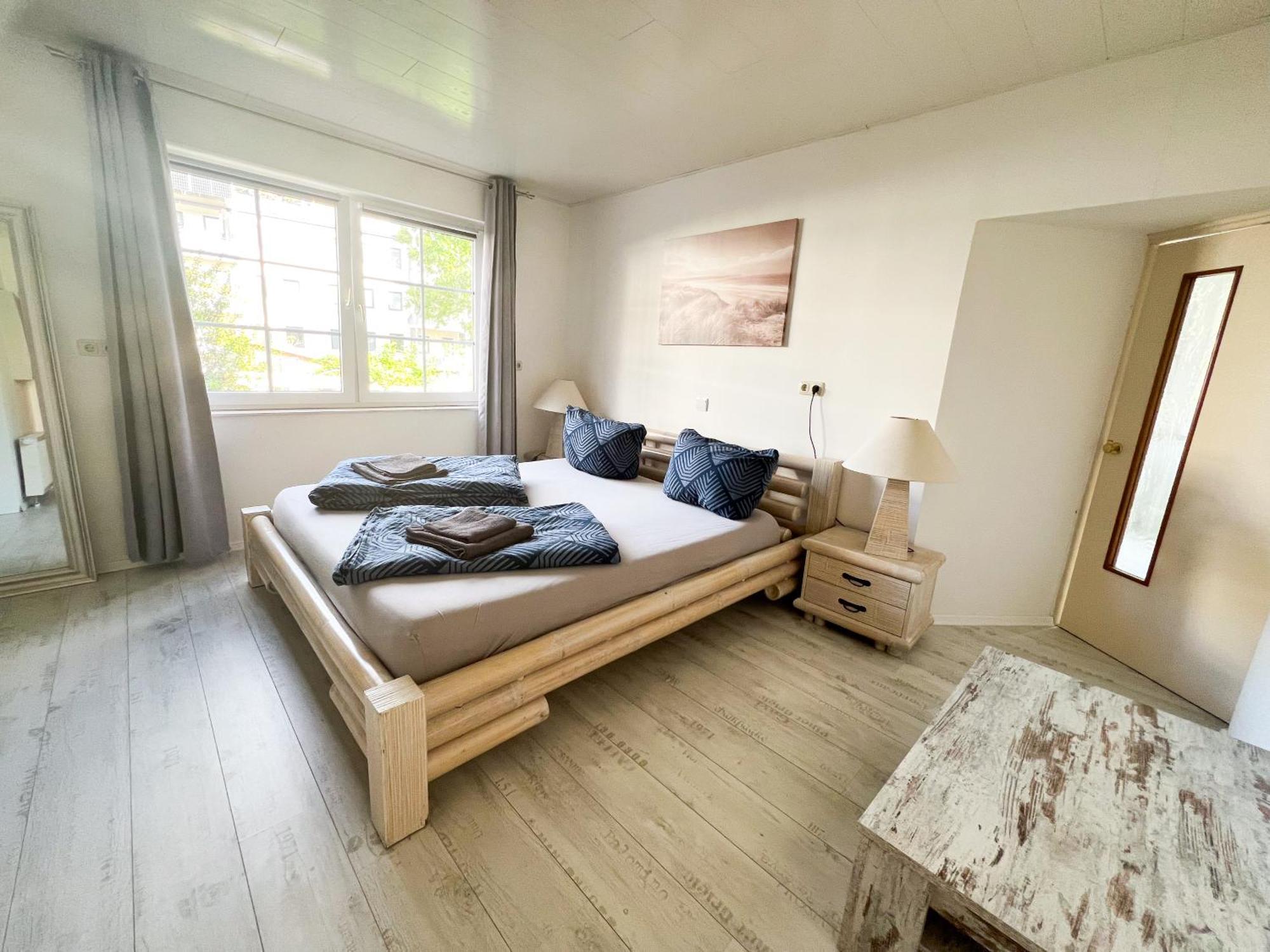 Grosse & Voll Ausgestattete Apartments, Studios, Doppelzimmer, Workspace, Parkplatz, Netflix, Prime & Schnelles Wifi In Ruhiger Lage Mit Garten Rudolstadt Phòng bức ảnh