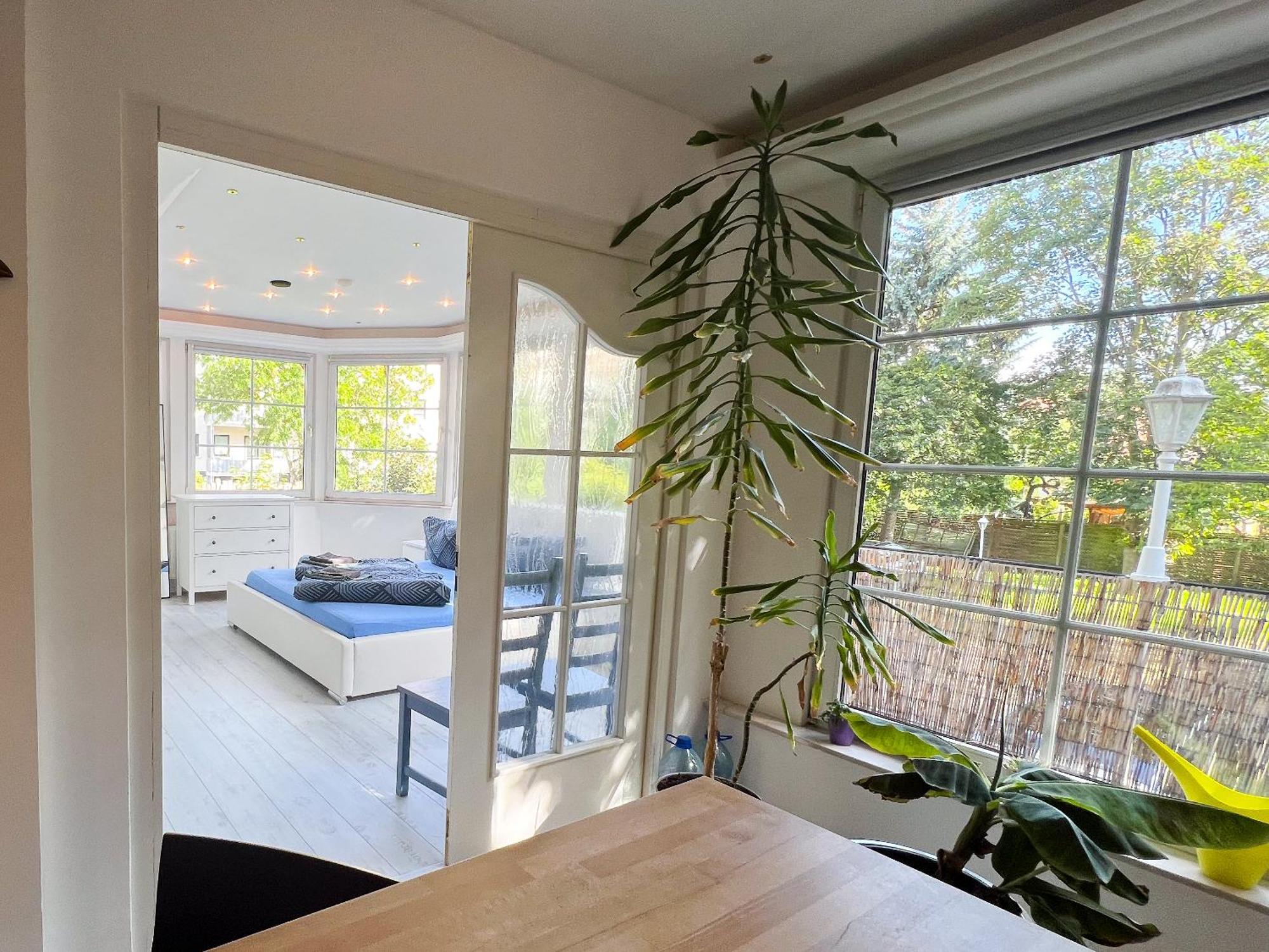 Grosse & Voll Ausgestattete Apartments, Studios, Doppelzimmer, Workspace, Parkplatz, Netflix, Prime & Schnelles Wifi In Ruhiger Lage Mit Garten Rudolstadt Ngoại thất bức ảnh